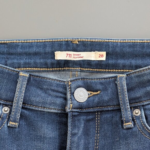 Levi's 711 Skinny Jeans (28) - Picture 3 of 8
